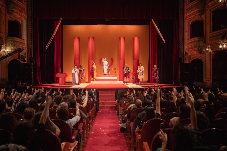 Case 40 espectáculos e máis de 300 profesionais inscríbense nos XXVII Premios de Teatro María Casares
