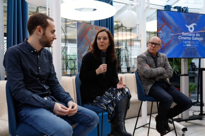 A alcaldesa da Coruña, Inés Rei; o presidente da Academia Galega do Audiovisual, Álvaro Pérez Becerra; e o vicepresidente da Deputación provincial, Xosé Regueira, presentan o IV Semana do Cinema Galego. AGA