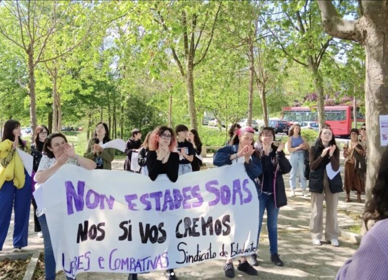 O estudantado coruñés amosou o seu apoio ás vítimas da agresión sexual grupal de Badalona