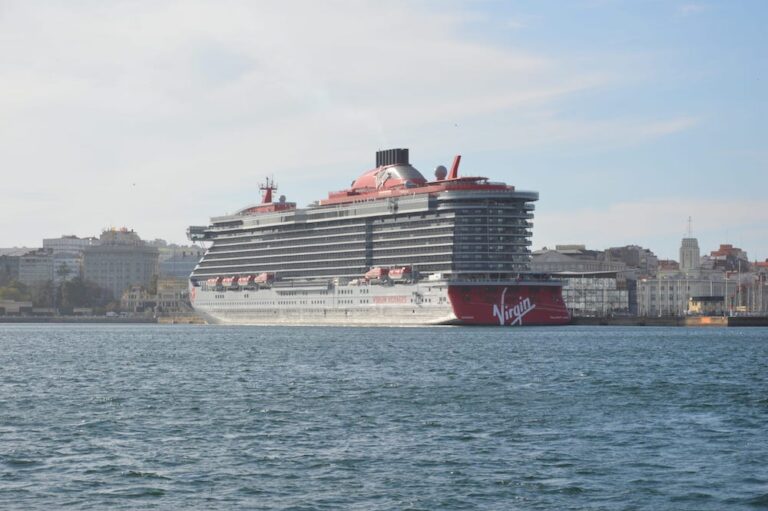 Carta aberta ao novo goberno municipal sobre o tráfico de cruceiros no porto da Coruña