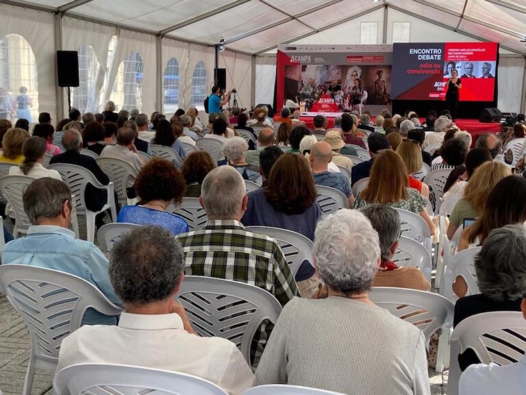 A cidadanía herculina demostrou a súa conciencia crítica na Rede Acampa